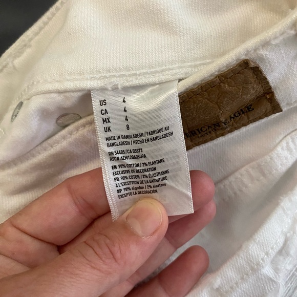 American eagle, tomgirl shorties, white, size 4 - Picture 3 of 4